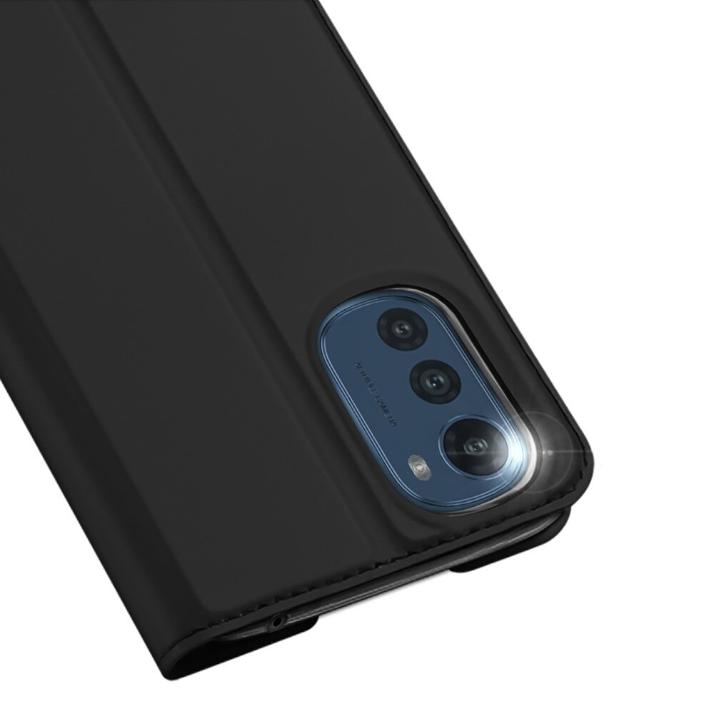 Skin Pro Series Motorola Moto E32 Negro