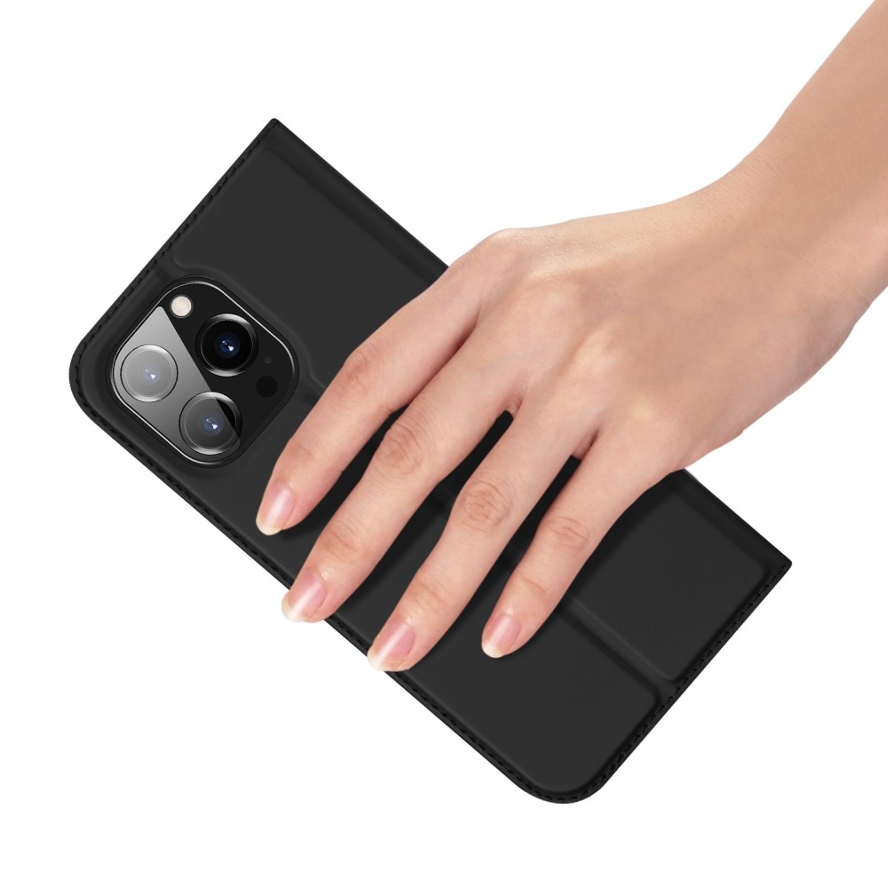 Skin Pro Series iPhone 15 Pro Max Negro